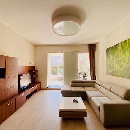 Great Flat With Terrace In Oldtown-Prime Rentals Kaunas Dış mekan fotoğraf
