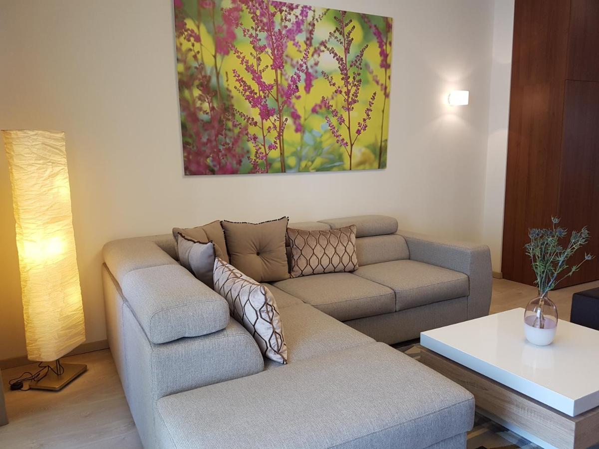 Great Flat With Terrace In Oldtown-Prime Rentals Kaunas Dış mekan fotoğraf